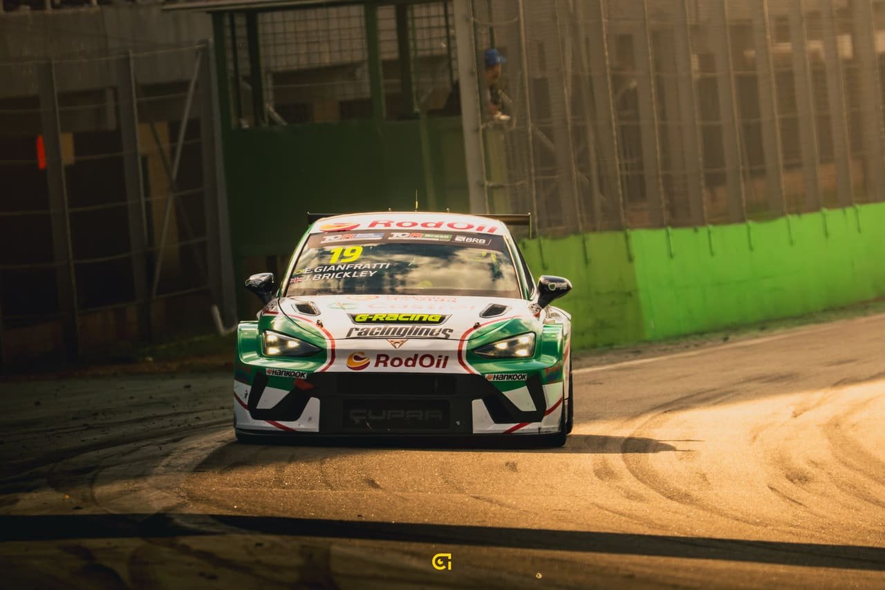 TCR SOUTH AMERICA — Un fin de semana internacional resuelto a contraluz.