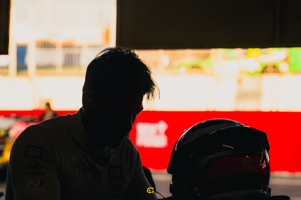 TCR SOUTH AMERICA — 01